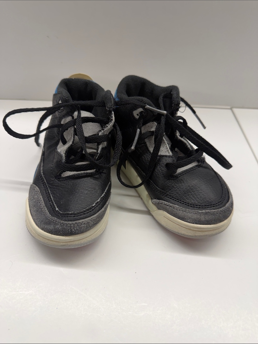 Used Jordan Sneakers Youth Size 9